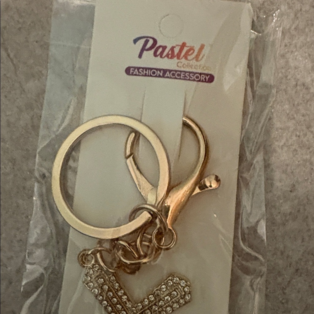 New Gold-tone Crystal Cross Key Holder - Picture 2 of 3